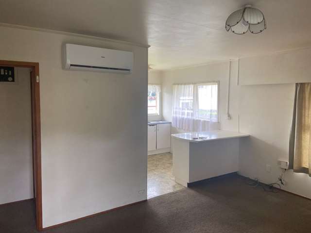 2/4 Anne Road Hillcrest_3