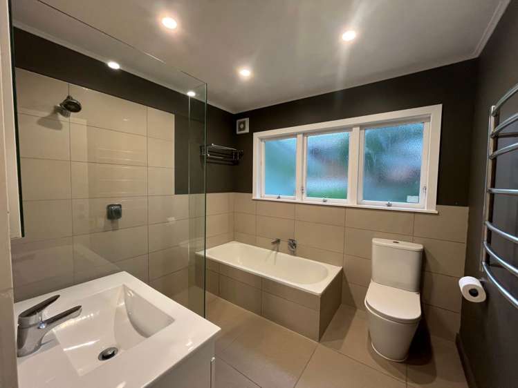 246 Glengarry Road Glen Eden_6