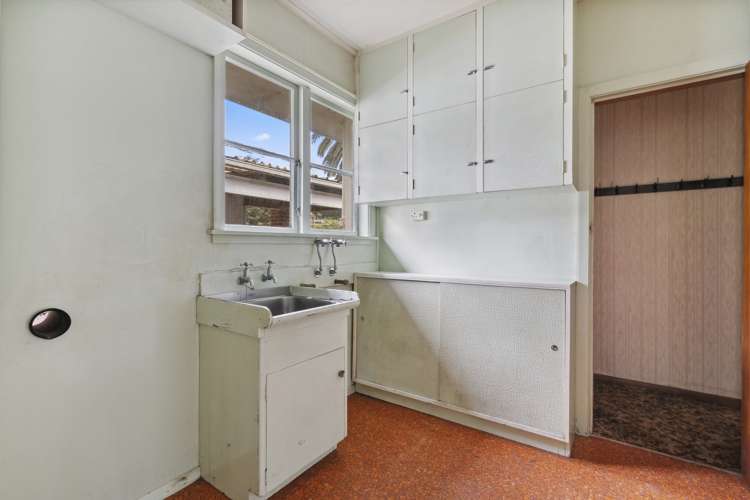 61 Glen Road Stokes Valley_16