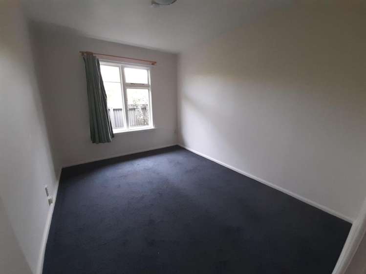 6 Bourne Crescent 1505_6