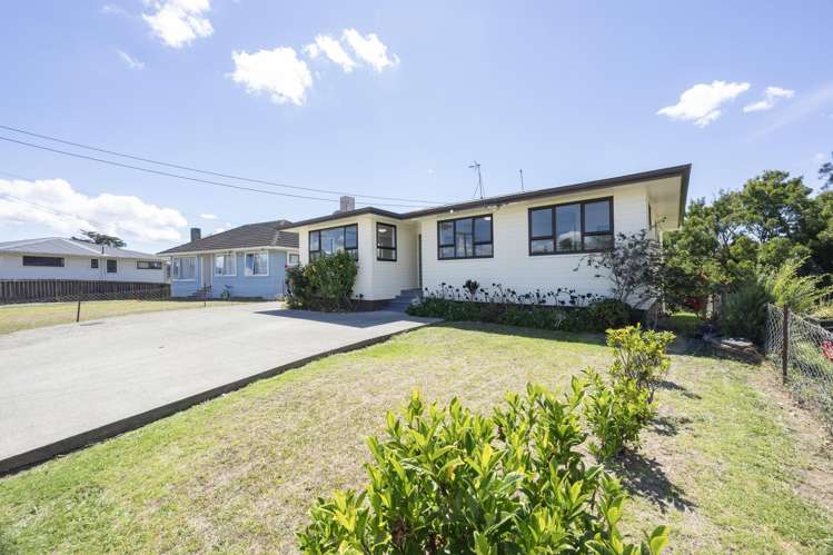 17 Antrim Crescent Otara_1