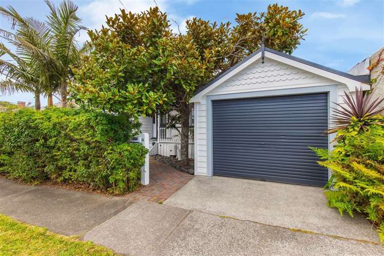 24 Mozeley Avenue Devonport_17