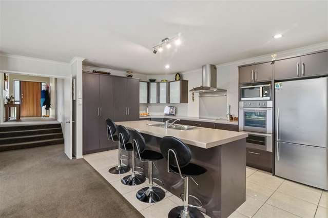 16 Devoy Drive Owhata_3