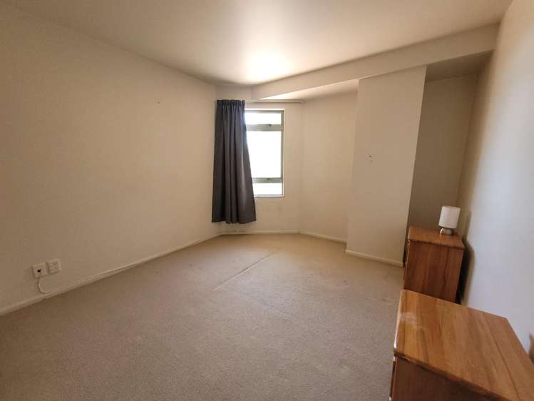 8 Howe Street 1664_11