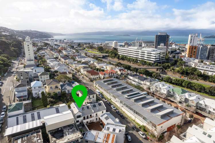 2/12 Little George Street Thorndon_21