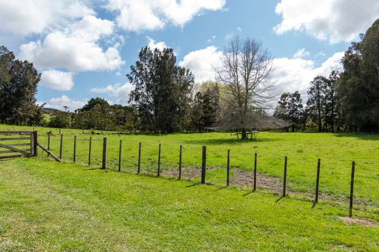 1132 Peak Road Helensville_21