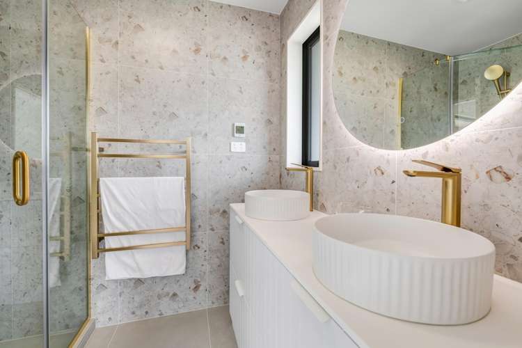 242b West Hoe Heights Orewa_14