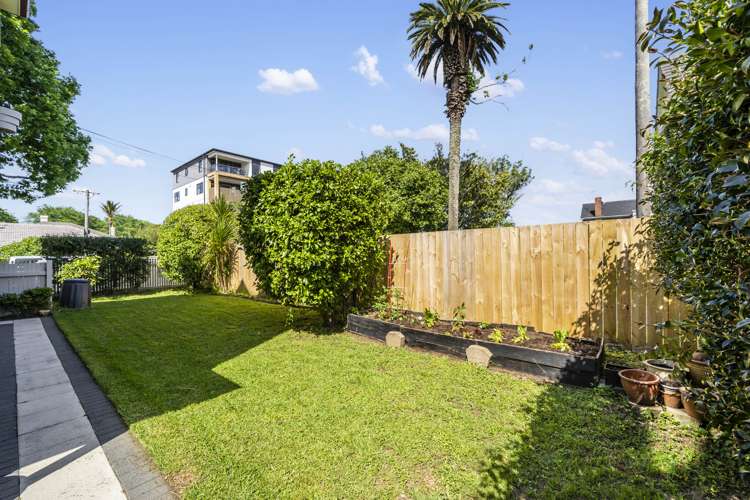 1d Banff Avenue Epsom_0