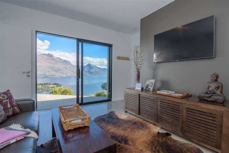 13 Vancouver Drive Queenstown_13