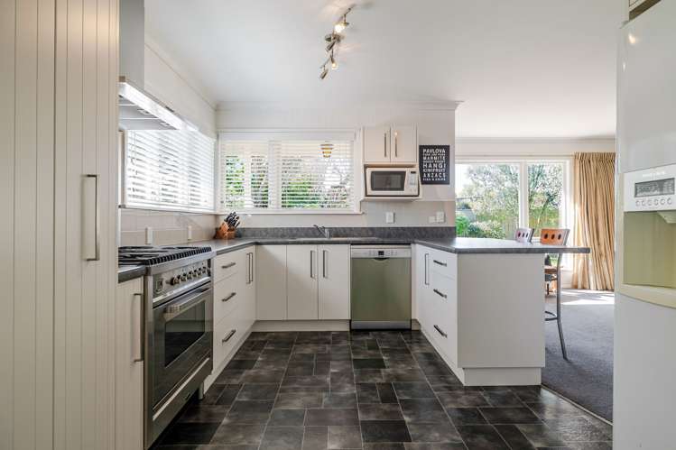 2 Linmor Place Terrace End_13