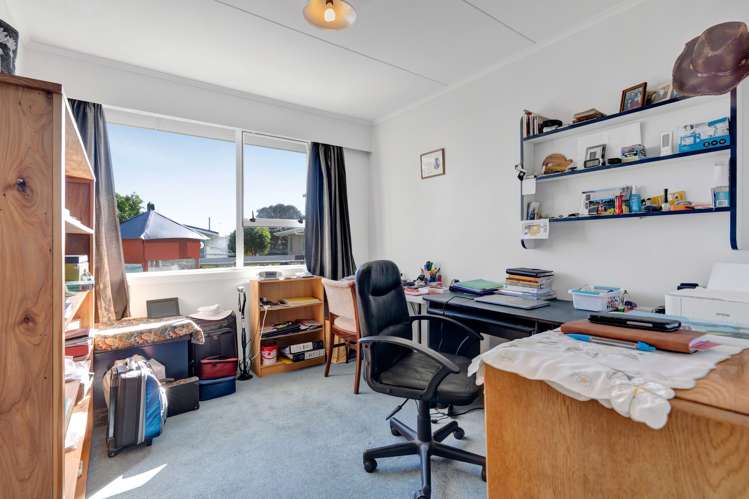 22 Waiwera Place Merrilands_11