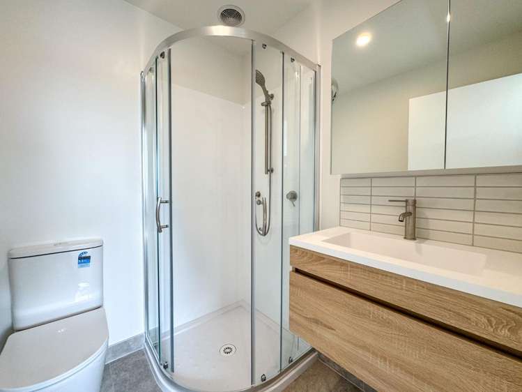 32b Flaxdale Street Birkdale_5