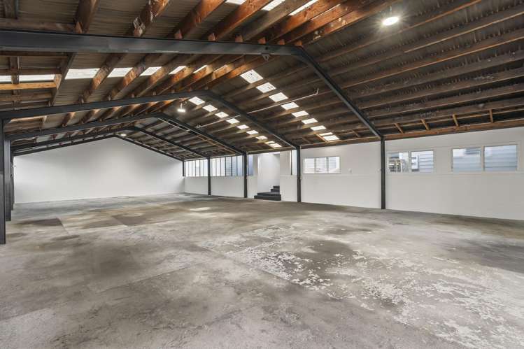 8 Waikaukau Road Glen Eden_1