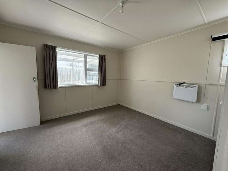 3/2a Bayly Street Waitara_4