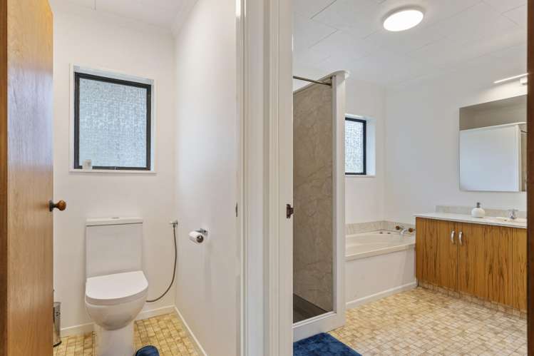 2 Squire Place Blagdon_13