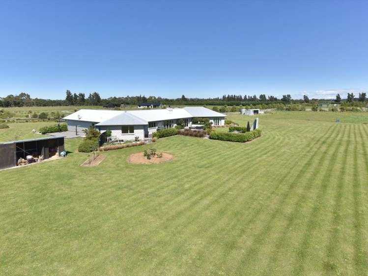 2/197 Lawford Road West Melton_18