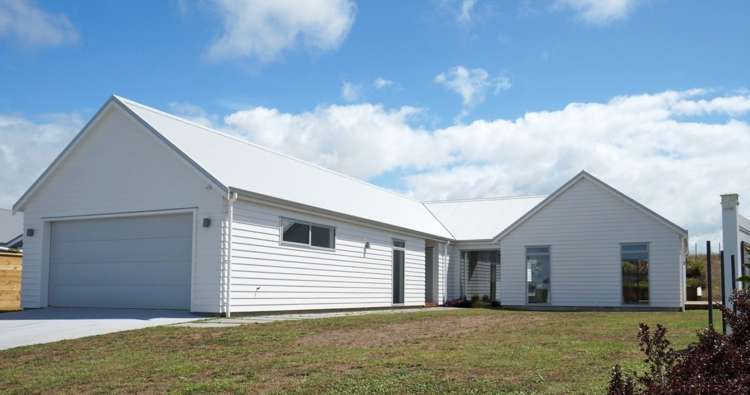 68 Stace Hopper Drive One Tree Point_0