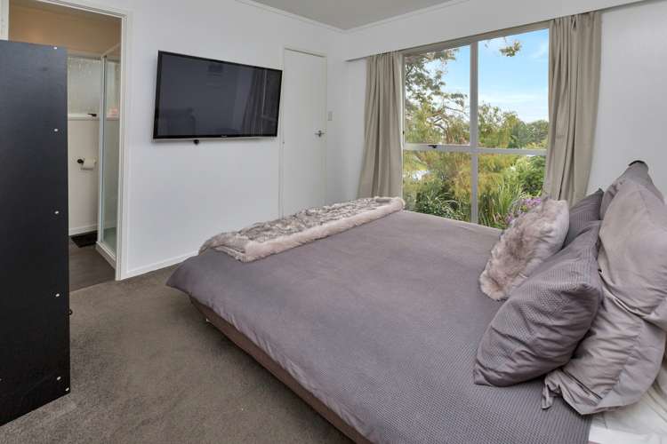 9 Montague Place Onerahi_14