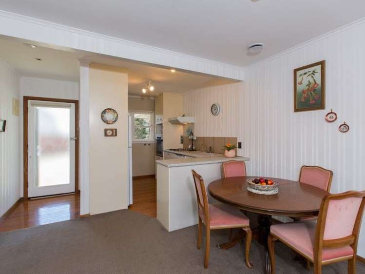 2/52a Campbell Road Onehunga_4