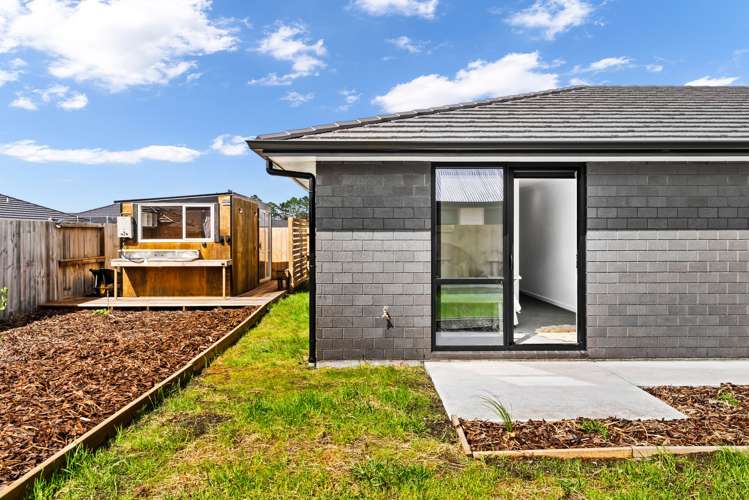 15 Taurangawaka Road One Tree Point_5