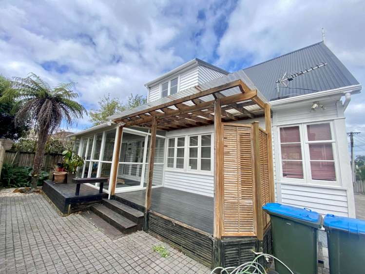 31 Preston Avenue Mt Albert_31
