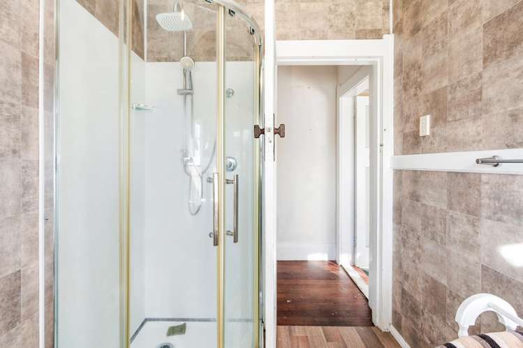 7 Whimp Avenue Onerahi_16