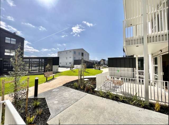 7/1 Karoro Court Hobsonville_1