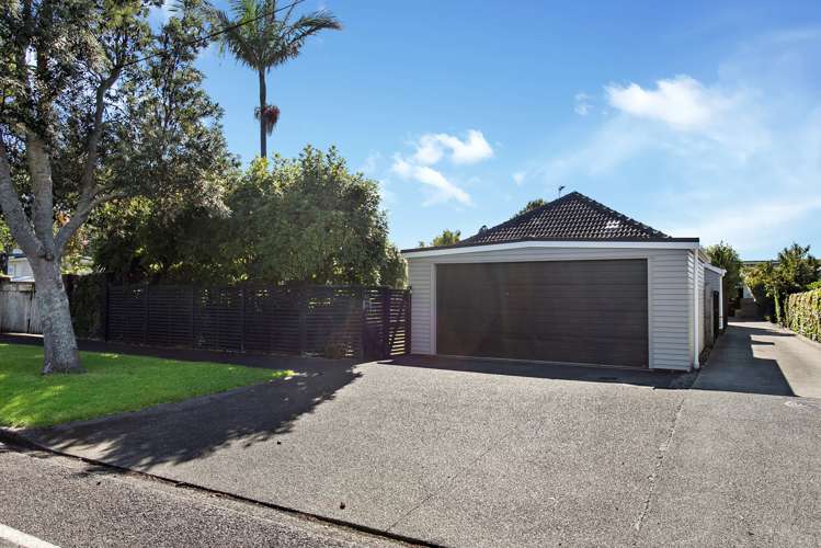 216a Riverside Avenue Point England_17