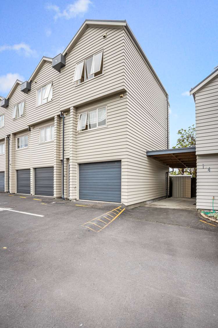 2/4 Keeling Road Henderson_14