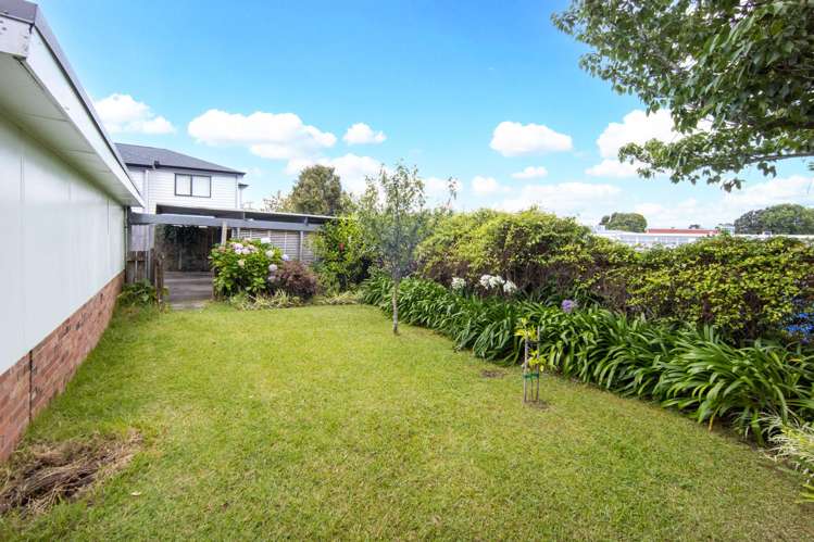 24 Tania Place Blockhouse Bay_9