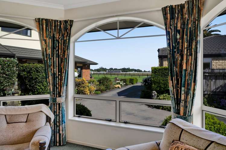 6 Saddle Row Welbourn_9