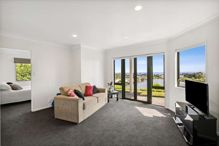 16a Burns Street Westown_15