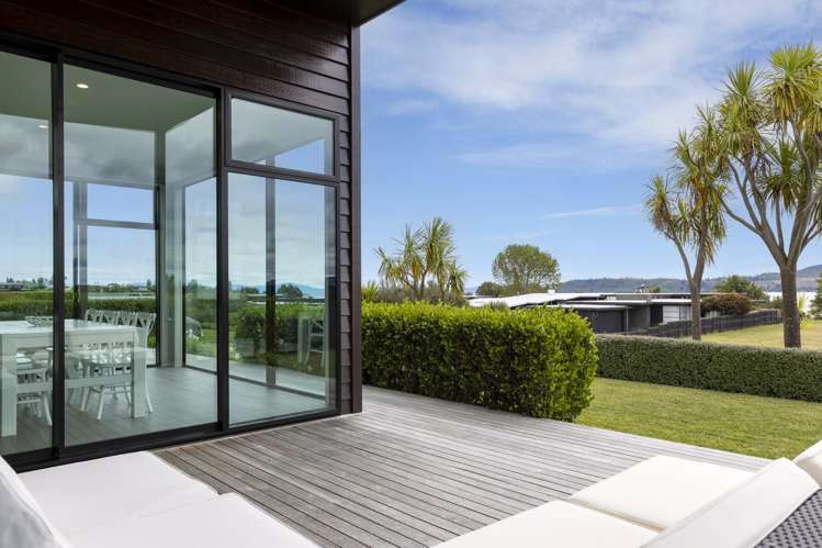 8 Kurapoto Lane Rainbow Point_31