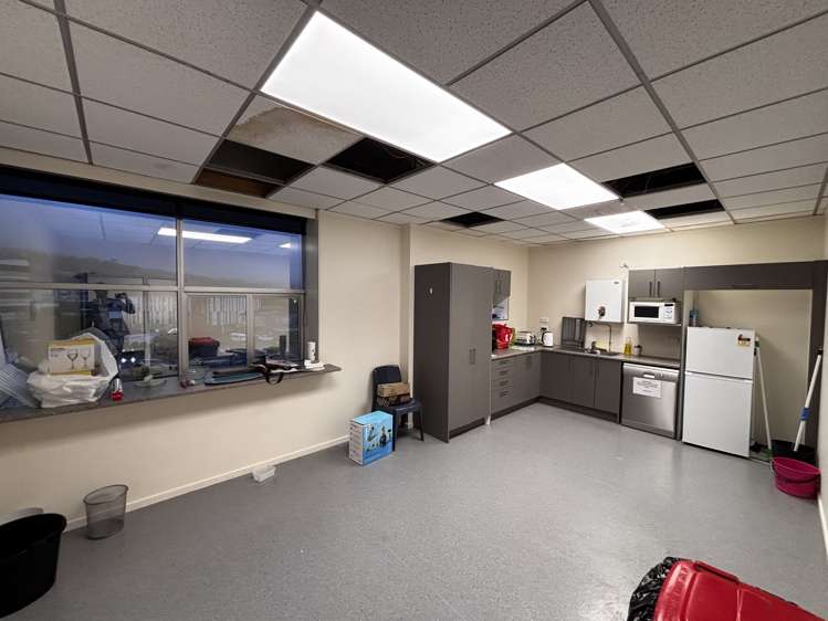 Suite 4, 5, 6/29 Waterloo Road Hutt Central_5