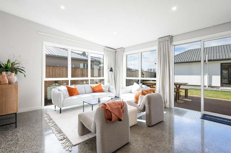 32 Hallmark Drive Richmond_10