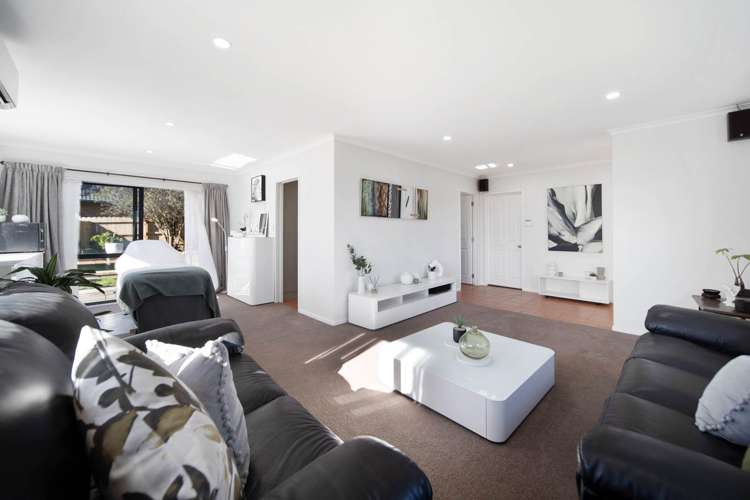 4 Monivea Place East Tamaki Heights_1