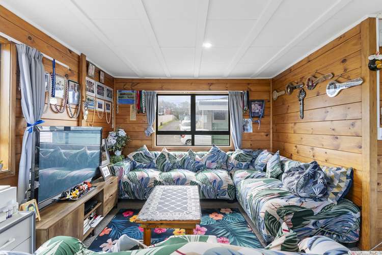 65 Glenview Road Glen Eden_12