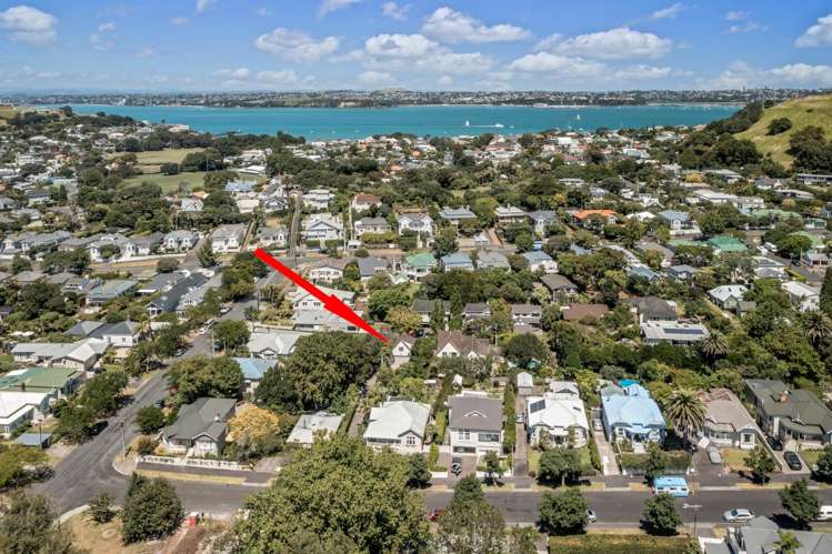 3a Allenby Avenue Devonport_10