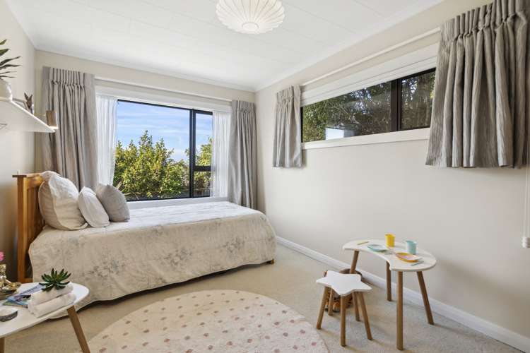 8 Paparata Street Karori_16