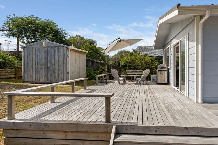 16 Karaka Street Otaki Beach_19