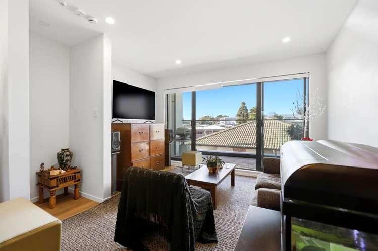 8/35 Centreway Road Orewa_19