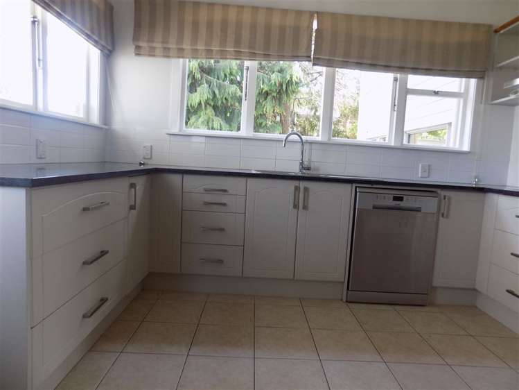 60 Te Atatu Road Te Atatu South_8