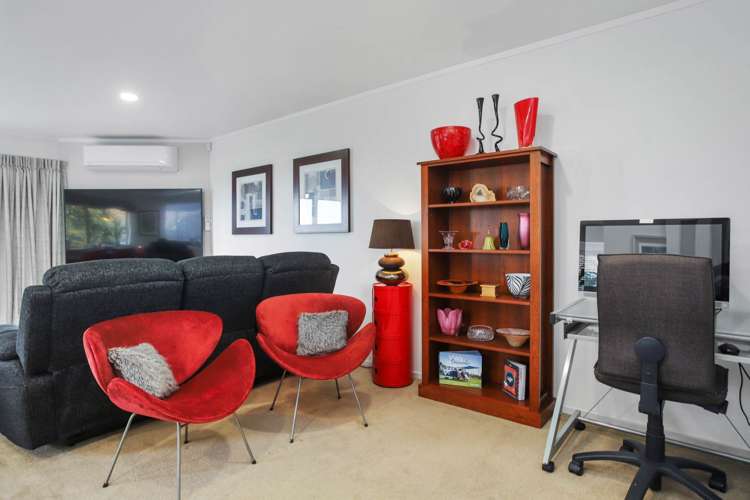 1/159 Norman Lesser Drive Saint Johns_10