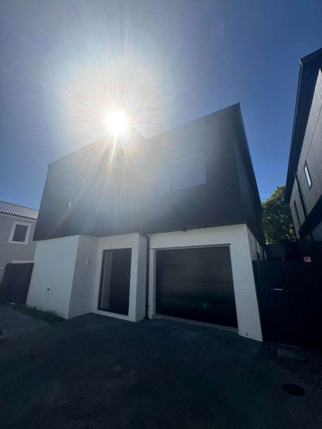 Modern Brand New 4-Bedroom Living in the Heart...