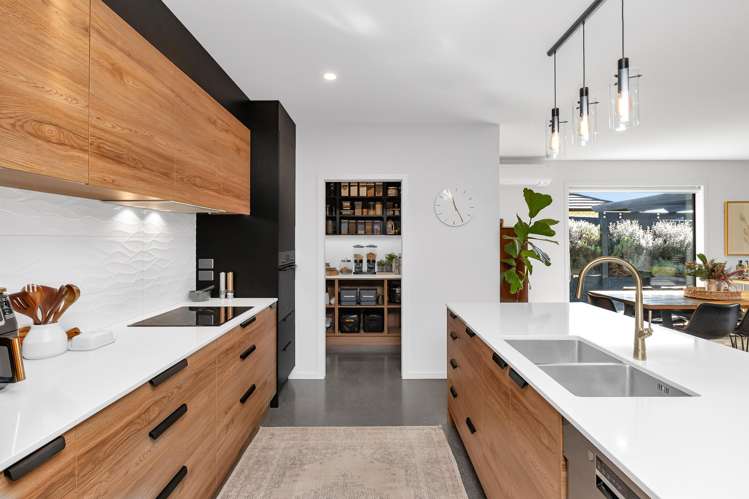 10 Sumner Place Te Kamo_11