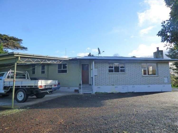 692 Spur Road Bunnythorpe_14