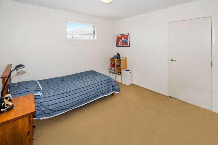 7 Ashurst Lane Greenhithe_13