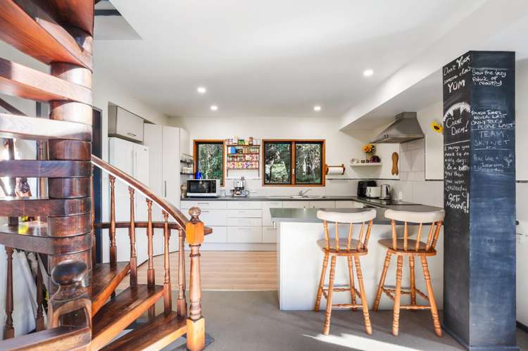 211 Shaw Road Titirangi_9