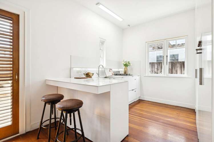 2/542 Parnell Road_3