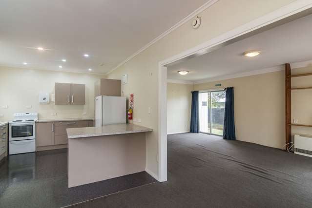 6d Grays Road Plimmerton_4